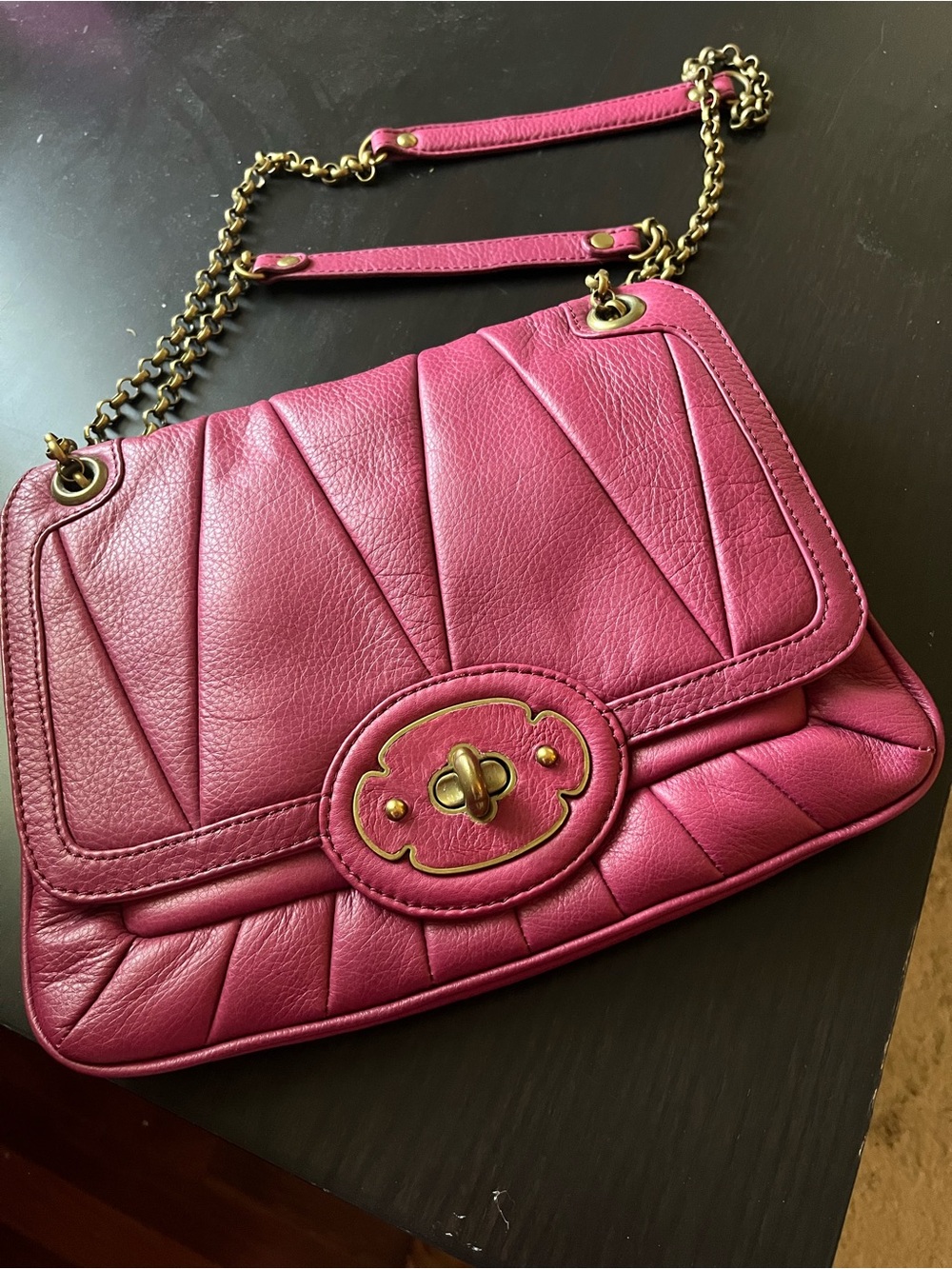 Isabelle Fiore Y2K leather Pleated Turn-Lock Shoulder Bag in Deep Pink